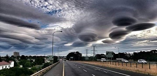lenticular-clouds-cape-town-11
