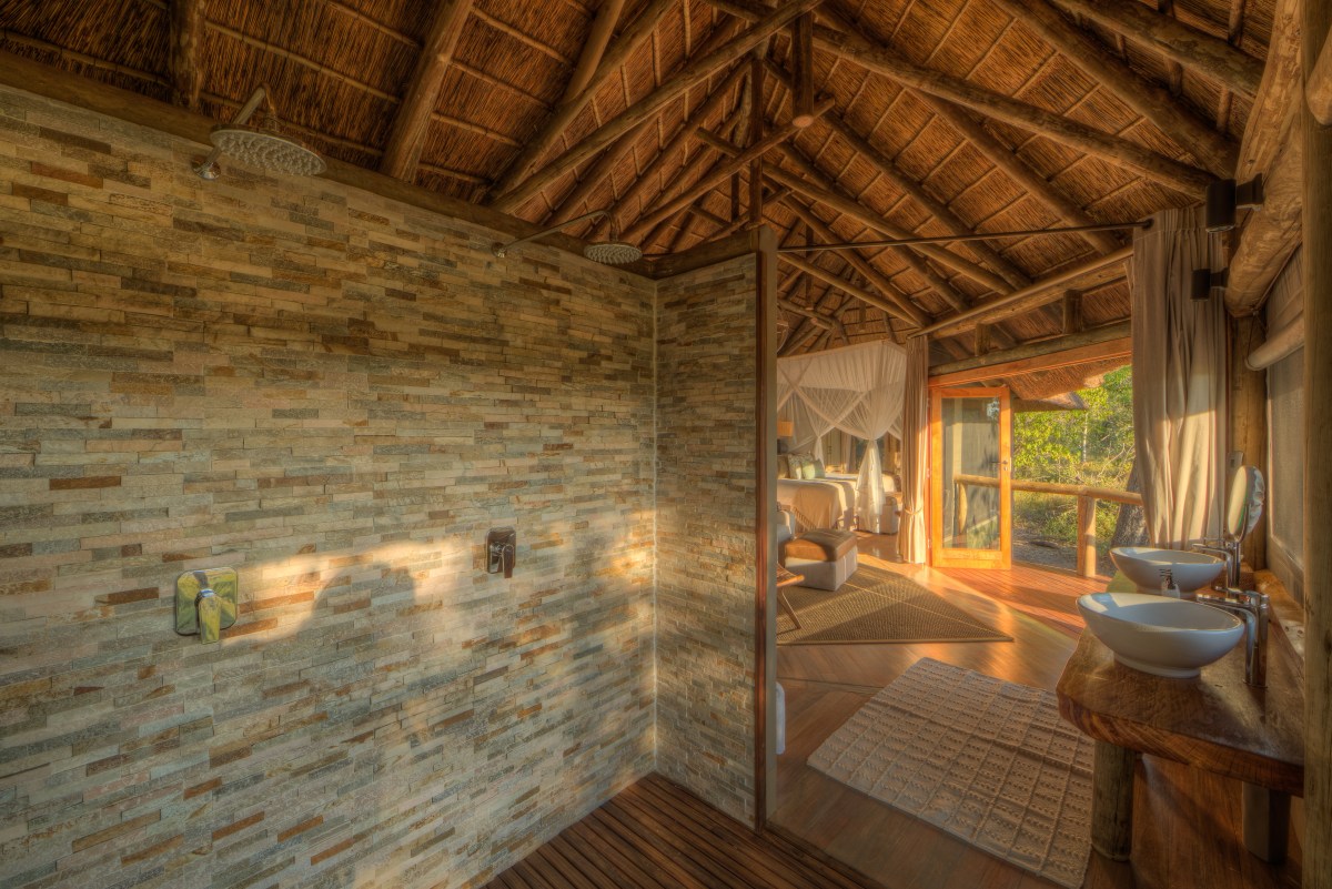 Camp Moremi - Guest Room Bathroom